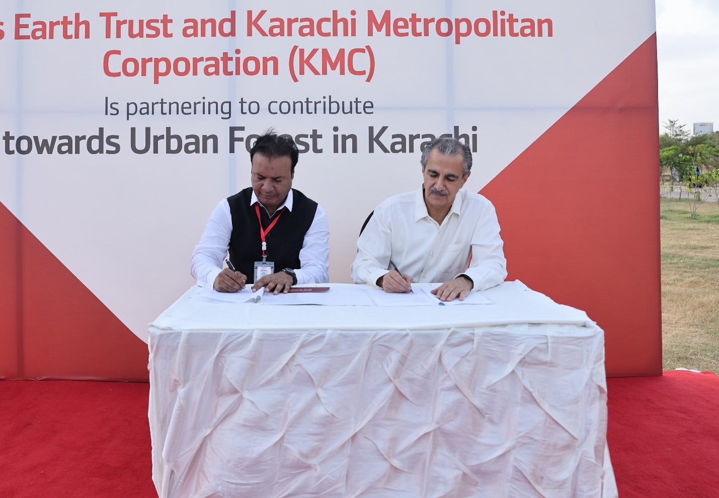 Bank Alfalah Partners with Karachi Metropolitan Corporation and Indus Earth Trust to Launch Urban Forestry Project in Karachi