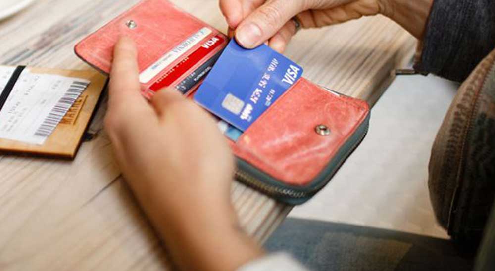 Stock Credit Card Wallet 630x318 1